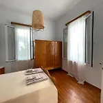 η ελπίδα και η γιάννα ξεκίνησαν ένα χώρο Cute Wolos