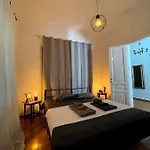 η ελπίδα και η γιάννα ξεκίνησαν ένα χώρο Cute Apartament Wolos